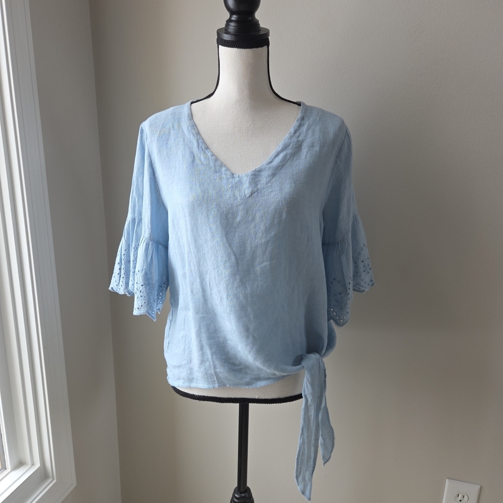 Made In Italy Womens‎ Top Light Blue Linen Size S/M  3/4 Eyelet Bell Sleeves